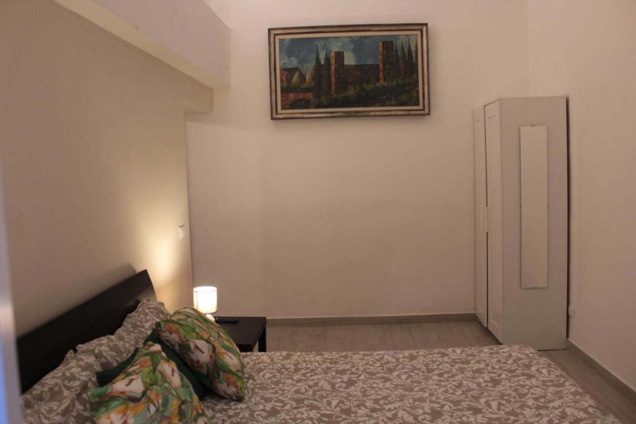 Family And Friends Studio Florence Luaran gambar